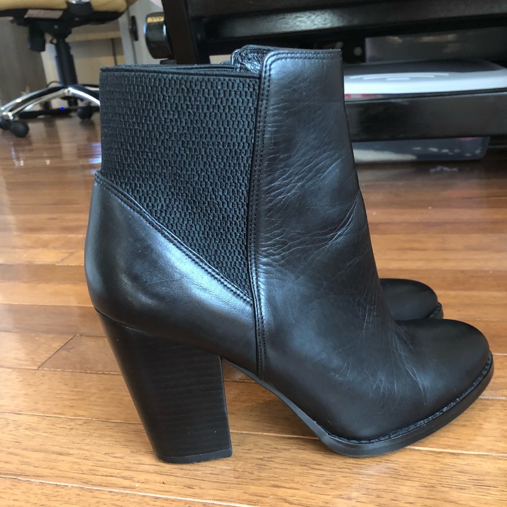 EUC Black leather booties